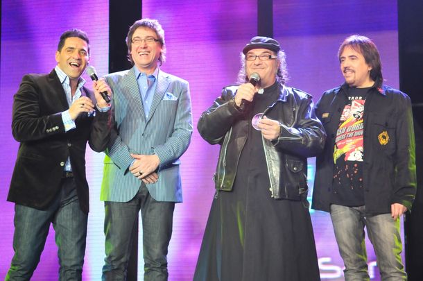 Para ser sacerdote hay que hacer un poco de rock