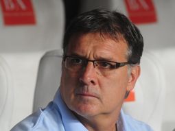 martino: el mejor futbolista del mundo es messi martino: el mejor futbolista del mundo es messi