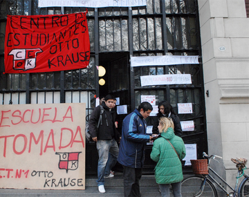 Siguen las tomas en escuelas y organizan una movilización