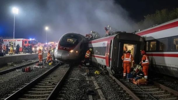 Influencer argentino viajaba en el tren que descarriló en España y contó el horror: Se movió todo