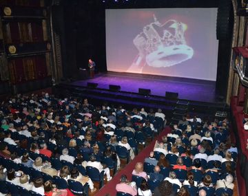 Éxito total en el teatro: Marcelo Arce celebró los 50 años de Rapsodia Bohemia de Queen