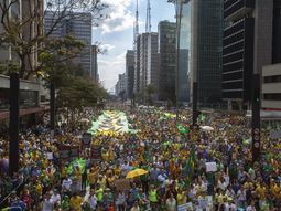 Los brasileños salieron a la calle para protestar contra de Rousseff