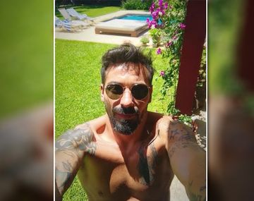 Las fotos del Pocho Lavezzi en Argentina: salida a almorzar y relax en la pileta