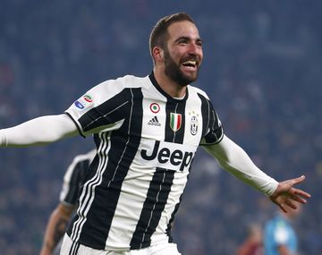 El festejo de Gonzalo Higuaín
