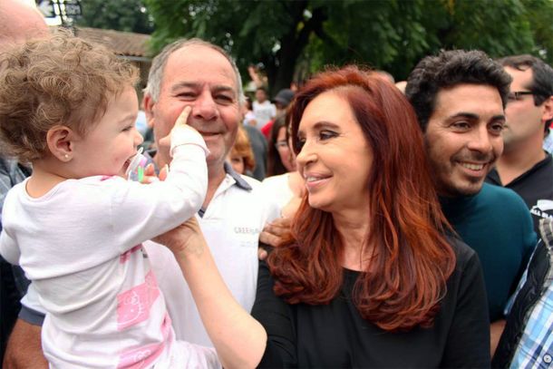 La Presidente decretó tres días de duelo por las víctimas del temporal