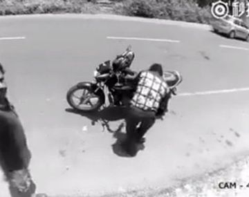 Robó una billetera pero la devolvió