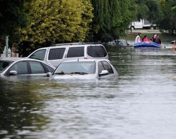 Estudiantes reincorporará a los socios que perdieron todo por las inundaciones