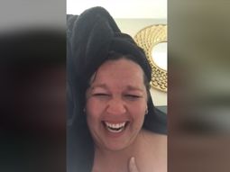 Estados Unidos: una mam&aacute; se volvi&oacute; viral tras aparecer desnuda en el zoom de su hija
