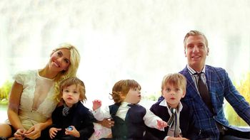 wanda, su familia ¿y una mano de mas? wanda, su familia ¿y una mano de mas?