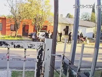 Córdoba: un conductor atropelló a varios jóvenes tras una pelea y se dio a la fuga