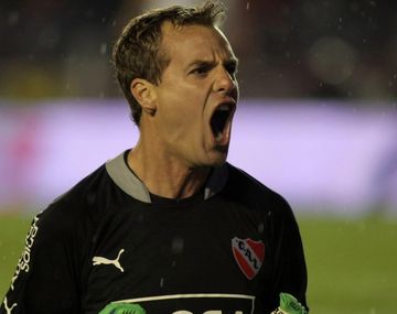 El arquero de Independiente se plantó por el maltrato a los ídolos