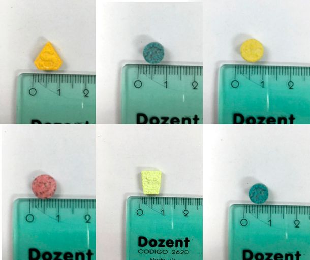 Detuvieron un micro escolar que iba camino a la fiesta con éxtasis, cocaína y otras drogas