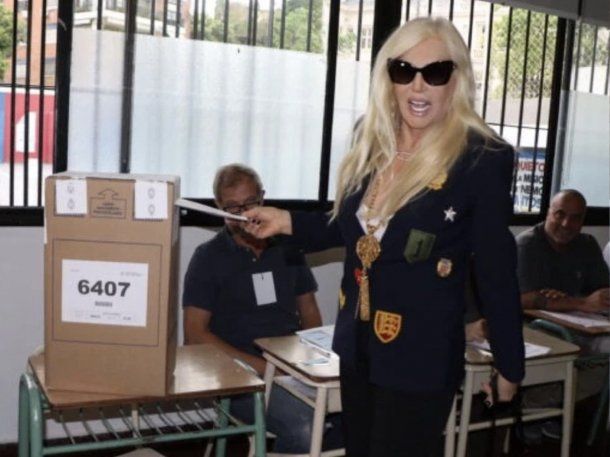 En la puerta de la escuela, Susana Giménez reveló a quién votó