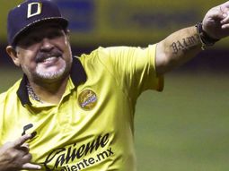 la foto del reencuentro de diego maradona y dieguito fernando la foto del reencuentro de diego maradona y dieguito fernando