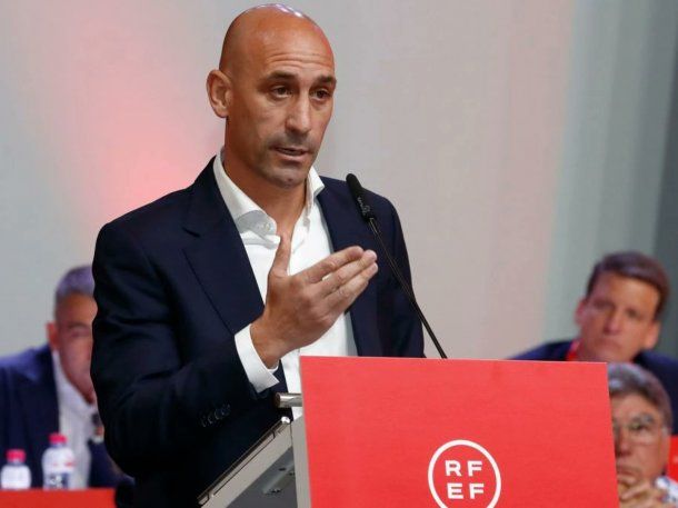 La nueva medida de la FIFA contra Luis Rubiales tras el escándalo con Jenni Hermoso