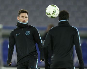 Messi entrenó normalmente y jugaría ante River