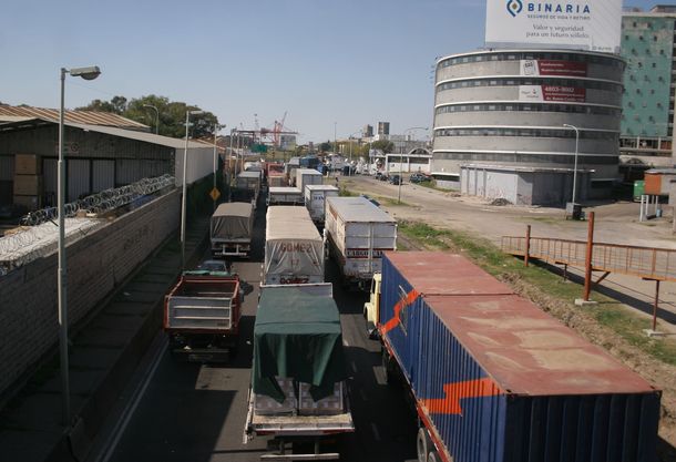 Camioneros, en contra del adicional en los peajes en hora pico