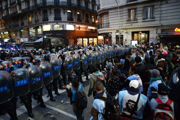 Incidentes en el Centro porteño por una protesta piquetera