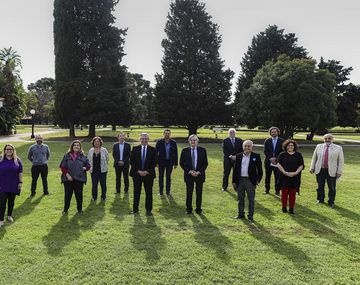 Alberto Fernández analizó con expertos como será la cuarta fase de la cuarentena