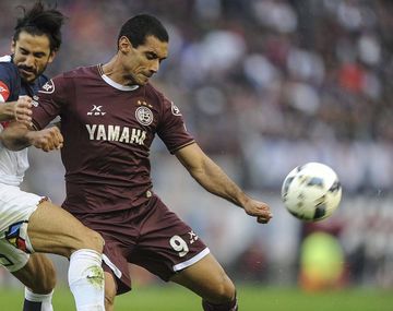 Marcos Angeleri (San Lorenzo) y el Pepe Sand (Lanús) en la final del Torneo de Primera División de 2016