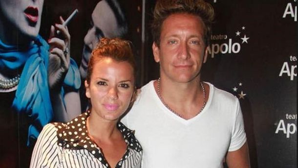 Así llegaba Nico Vázquez con su flamante esposa al teatro Apolo de Mar del Plata