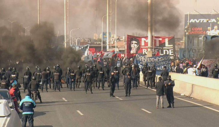 Caos en el AMBA por marchas en el centro porteño y un corte de vías en Avellaneda