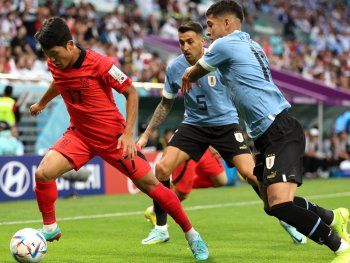 En el debut mundialista, Uruguay y Corea del Sur no pasaron del cero
