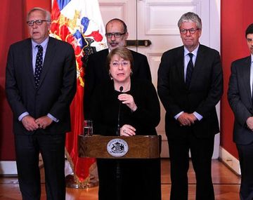 Bachelet declaró zona de catástrofe a las regiones afectadas por el terremoto