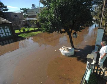El río Luján creció casi 4 metros tras el temporal