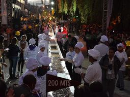 En Bariloche se hizo la barra de chocolate más grande del mundo