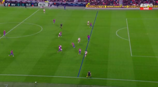 Polémica en el Monumental: el golazo que el VAR le anuló a Enzo Pérez