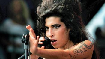 revelan que a amy winehouse la mato el alcohol revelan que a amy winehouse la mato el alcohol
