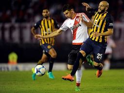 Pinola, con la camiseta de Central, se enfrentaba a River en el Monumental Pinola, con la camiseta de Central, se enfrentaba a River en el Monumental