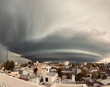 Impactante: un fuerte temporal de lluvia