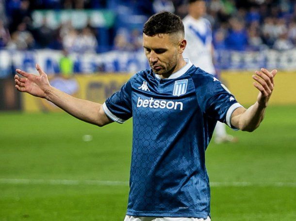 Maravilla Martínez alcanzó los 50 goles en Racing: va tras los pasos de Diego Milito