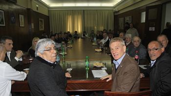 malestar de de narvaez con moyano por su indefinicion malestar de de narvaez con moyano por su indefinicion