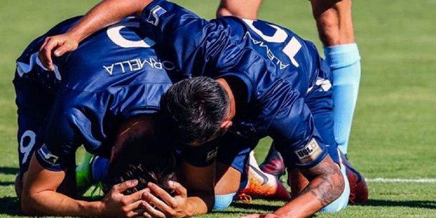 Convirtió el gol del triunfo y reveló en la cancha que había muerto su padre