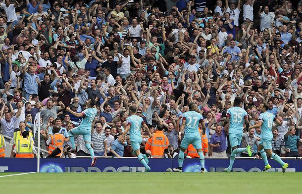 Mirá el primer gol argentino en el arranque de la Premier League