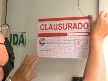 Clausuraron una farmacia que vendía remedios vencidos y suplementos adulterados