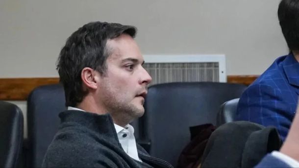 El cirujano Leonardo Santiago Furlotti Barassi está acusado de cobrarle a un paciente para operarlo en un hospital público. El cirujano Leonardo Santiago Furlotti Barassi está acusado de cobrarle a un paciente para operarlo en un hospital público.