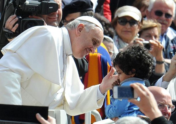 Desde que Bergoglio es Papa se triplicó el nombre Francisco