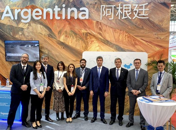 Sergio Uñac en China