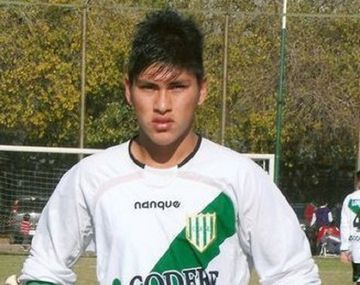 Murió futbolista que se estrelló contra paredón 