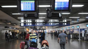 viajaron mas argentinos al exterior, pero gastaron menos viajaron mas argentinos al exterior, pero gastaron menos