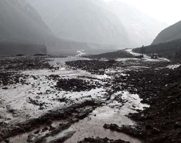 Alud en Mendoza y corte de tránsito total en la ruta 7
