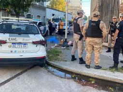 tiroteo fatal en avellaneda: un motochorro murio y otro termino herido tiroteo fatal en avellaneda: un motochorro murio y otro termino herido