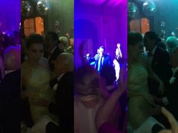 El juez Oyarbide y Sofía Macaggi bailando en la boda de Natalia Fassi