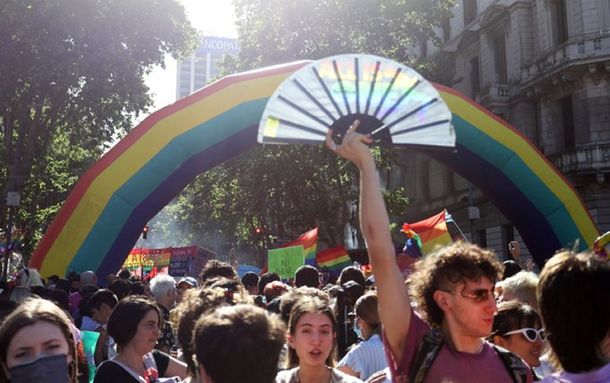 Marcha del Orgullo 2022: una multitud se concentró en Plaza de Mayo