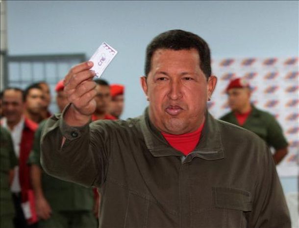 Vota Hugo Chavez