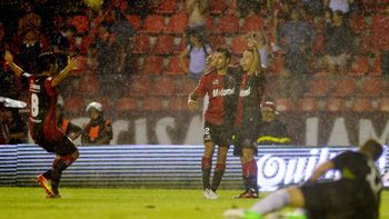 newell´s le gano a independiente en un partido infartante newell´s le gano a independiente en un partido infartante